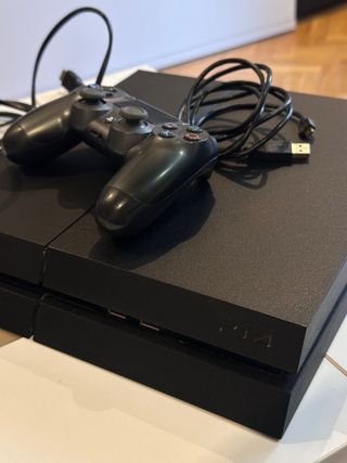 Consola PS4 Sony Negra + Mando