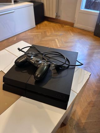 Consola PS4 Sony Negra + Mando