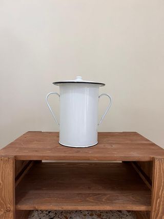 Vaso da notte vintage con coperchio