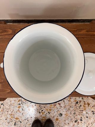 Vaso da notte vintage con coperchio