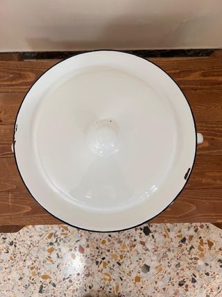 Vaso da notte vintage con coperchio