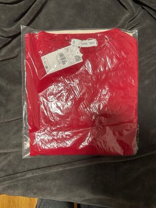 Camiseta Mango en rojo, negro y blanco tallas XL/L