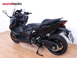YAMAHA T-MAX 560 TECH MAX