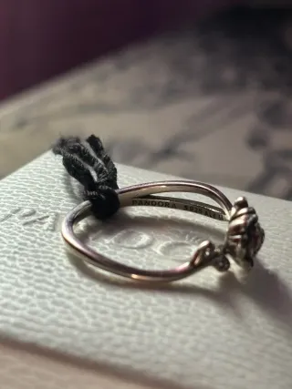 Anillo Pandora Rosa La Bella y La Bestia