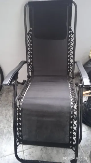 Silla Tumbona Plegable Negra y Plateada los