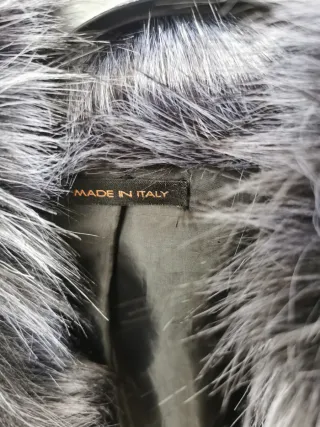 Cappotto con pelliccia grigio e bianco