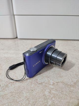 Cámara Panasonic Lumix DMC-SZ3 + Accesorios