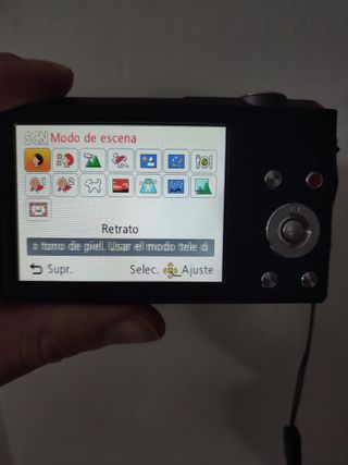 Cámara Panasonic Lumix DMC-SZ3 + Accesorios