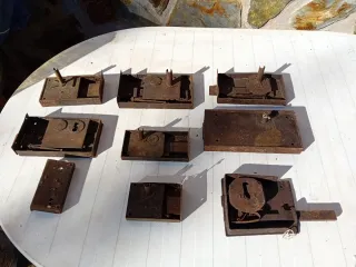 Lote 9 cerraduras antiguas