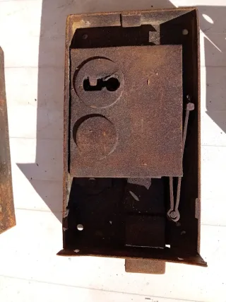 Lote 9 cerraduras antiguas