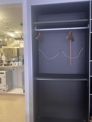 Armario puertas correderas cristal y metal