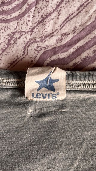 Camiseta Levi's gris manga larga Talla S