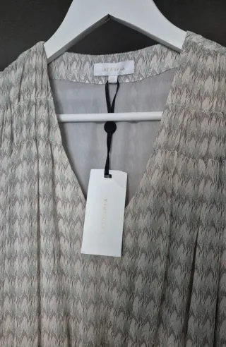 Nuevo. Vestido Intropia 100% seda.