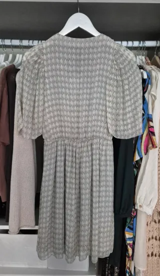 Nuevo. Vestido Intropia 100% seda.