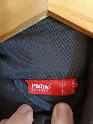Sudadera Puma Color Negro y Blanco Talla M.