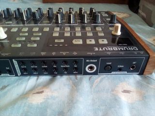 Arturia Drumbrute Sintetizador Analógico