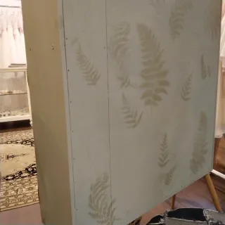 Mueble expositor restaurado