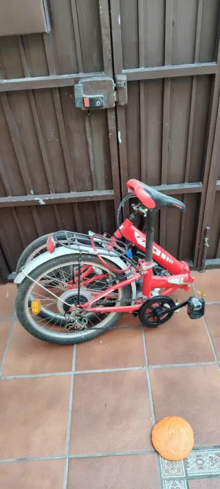 Bicicleta plegable roja