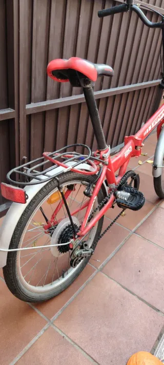 Bicicleta plegable roja