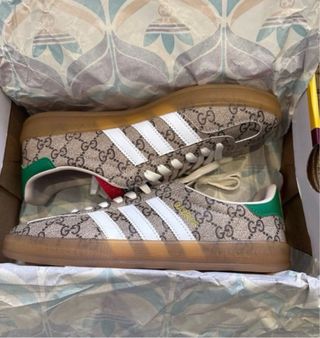 Zapatillas Gucci x Adidas Talla 40 Nuevas