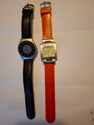 Orologi da polso al quarzo nero e arancione