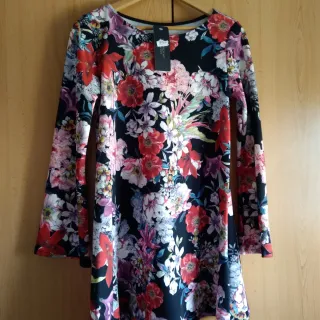 Vestido estampado floral manga larga