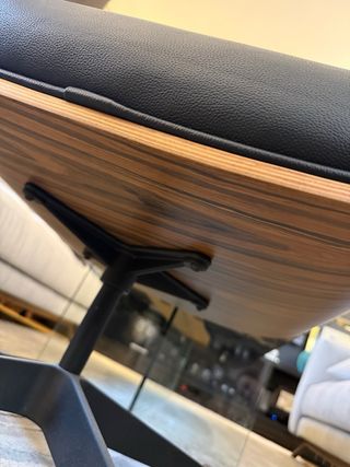 Otomana Eames Lounge Chair Piel Negra