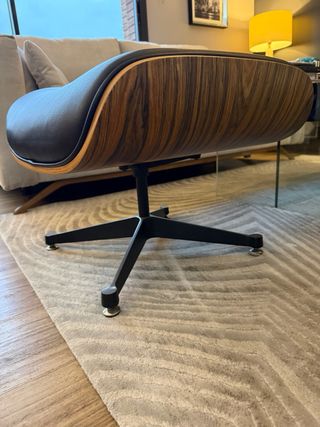 Otomana Eames Lounge Chair Piel Negra