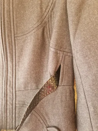 Abrigo negro con cinturón