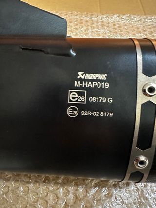 Escape Akrapovic Yamaha MT-09 2021-2025