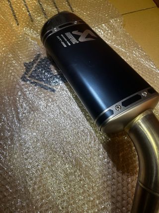 Escape Akrapovic Yamaha MT-09 2021-2025