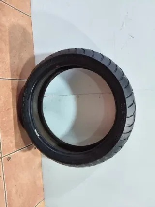 Neumático metzeler 18"