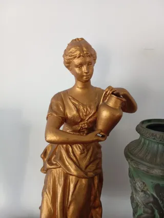 Escultura dama Francia Siglo XIX.