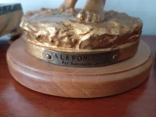 Escultura dama Francia Siglo XIX.