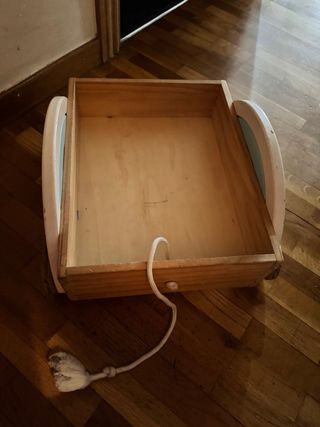 Carro de madera Montessori con diseño arcoiris