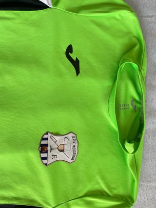 Chaqueta deportiva Joma blanca y azul