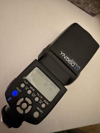 Flash YONGNUO YN560 IV Speedlite Potente