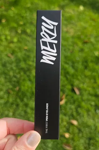 The First Pen Eyeliner Merzy