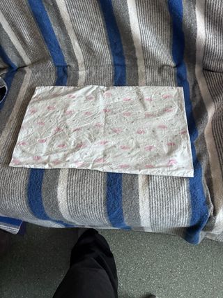 Sábanas y cojín Cuna Estrellas y Nubes Rosas