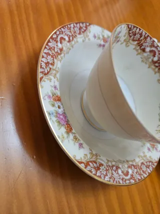 Juego 2 tazas y platos de porcelana