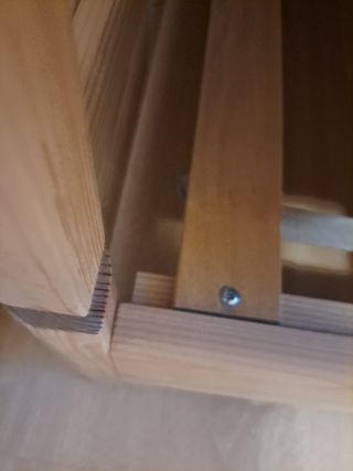 Cama apilable con 2 colchones y almohadas