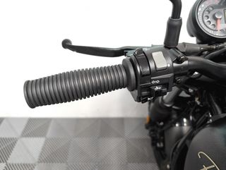 HYOSUNG BOBBER 300 - 2022 - 4.878KM