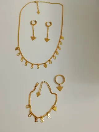 Disponible Conjunto completo Guess Acero Dorado