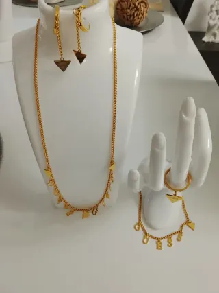 Disponible Conjunto completo Guess Acero Dorado