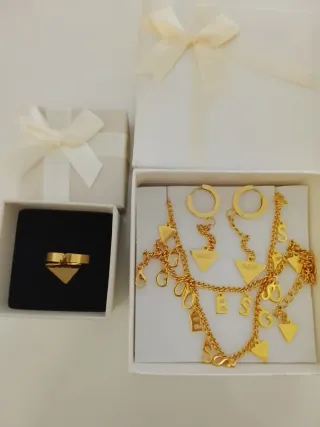 Sólo queda 1 Conjunto Guess completode acero