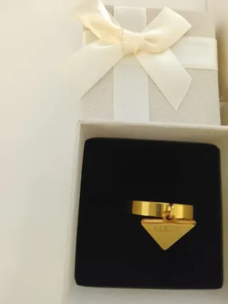 Sólo queda 1 Conjunto Guess completode acero