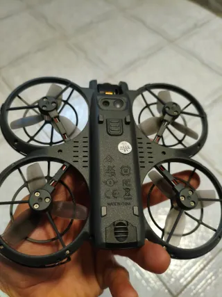 Dron V666 mini