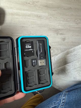 Steam Deck 256GB LCD + Scheda 512GB + Hub