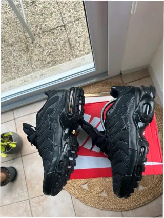 Nike TN Air Max Plus Talla 45 Negro