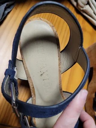 Sandalias cuña azul y beige